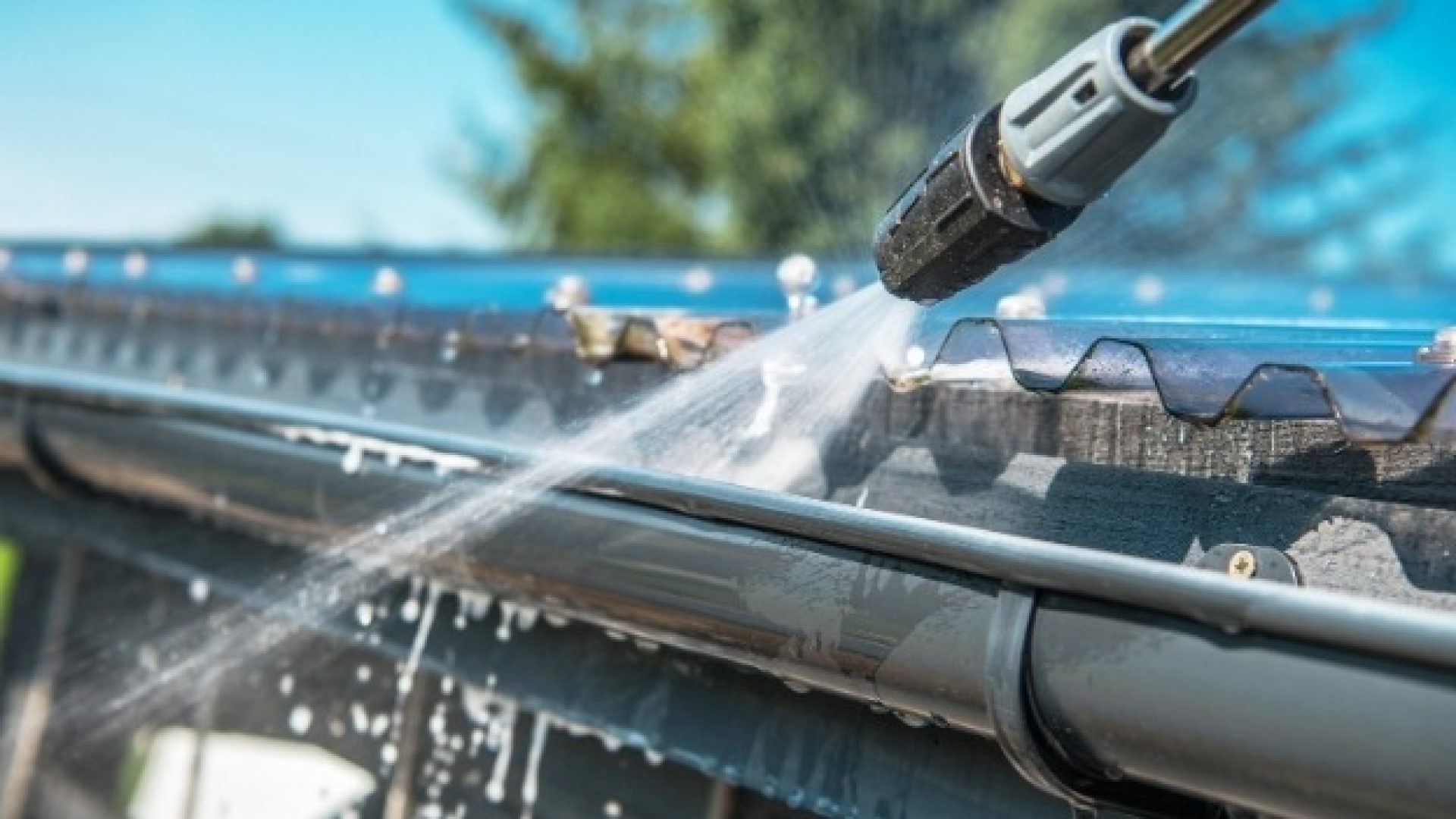 pressure wash your home in Clarksville, TN pressure wash your home in Clarksville, TN